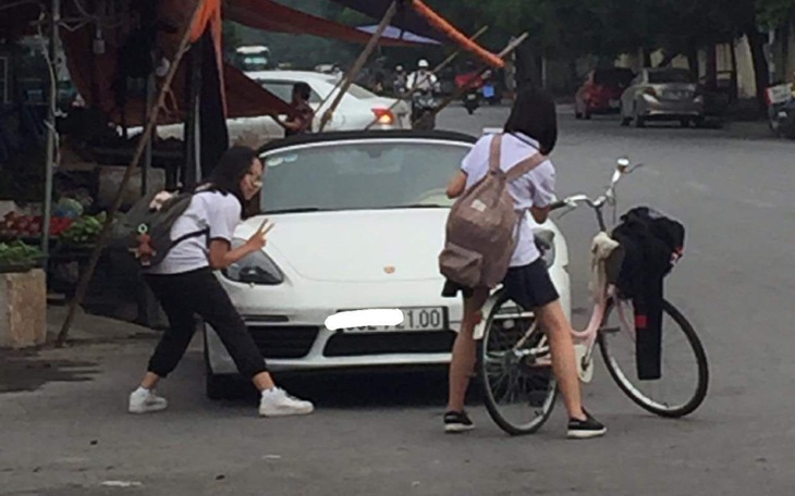 Cuộc thi mang tên Hoa hậu Hòa Bình nhưng lại luôn gây bất bình - Ảnh 2.