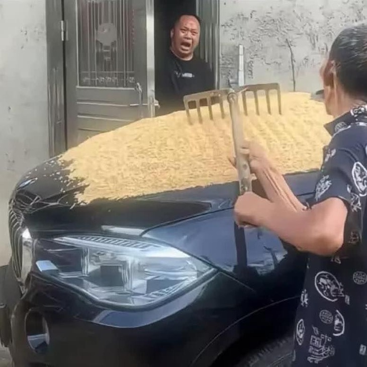 Ảnh vui 17-10: Ngày đầu mua xe kiểu... - Ảnh 4.