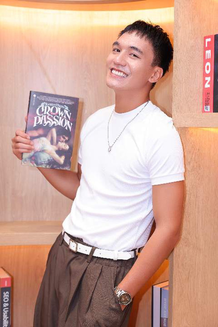 Nam chính 'Ngày xưa có một chuyện tình' có body sáu múi, gây sốt cõi mạng là ai? - Ảnh 2.