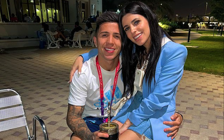 Fan Chelsea sốt vó khi Enzo Fernandez tiết lộ ‘chơi một mắt’ trước Man Utd - Ảnh 2.