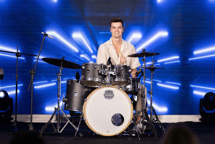 Nam vương Tuấn Ngọc vào top 5 đề cử Mr Talent - Ảnh 2.