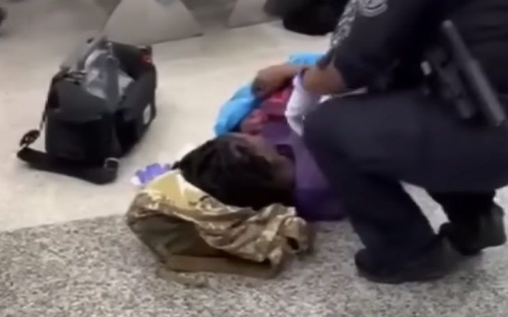 Ảnh thẻ photoshop quá đà khiến đơn xin học bị từ chối - Ảnh 5.