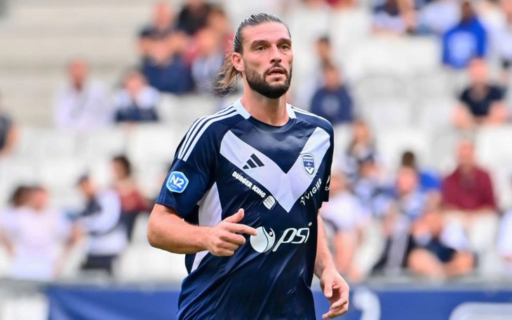 Sao cũ tuyển Anh Andy Carroll nhận lương dưới mức tối thiểu ở Pháp - Ảnh 2.