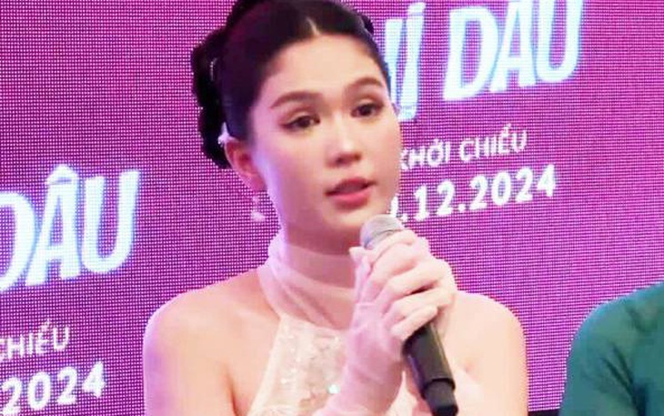 Sơn Tùng M-TP diện đồ 1 tỉ đồng đi uống trà đá vỉa hè - Ảnh 2.