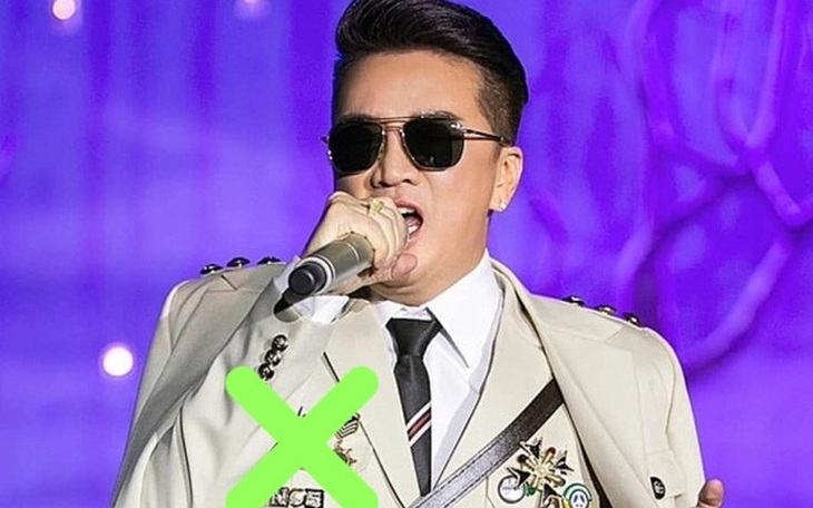 Ưng Hoàng Phúc lần đầu lái xe máy đi chợ miền Tây - Ảnh 2.