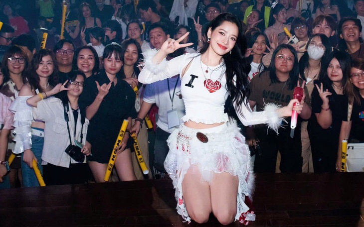 Fan vây kín Chi Pu tại sự kiện - Ảnh 8.