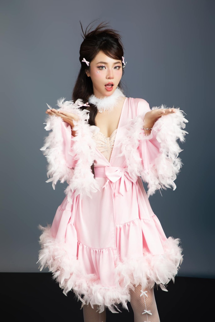 Streamer MisThy nhận nhiều ‘gạch đá’ khi tham gia sô thực tế - Ảnh 2.