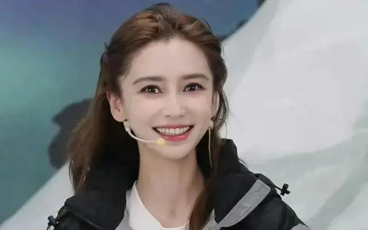 Lisa khoe đồng hồ đôi với bạn trai tỷ phú - Ảnh 5.