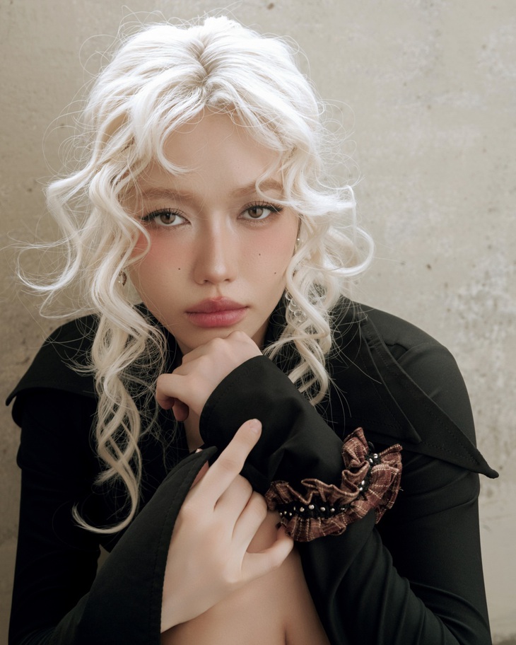 Diệu Nhi gây bất ngờ với giao diện 'tóc vàng hoe' - Ảnh 1.