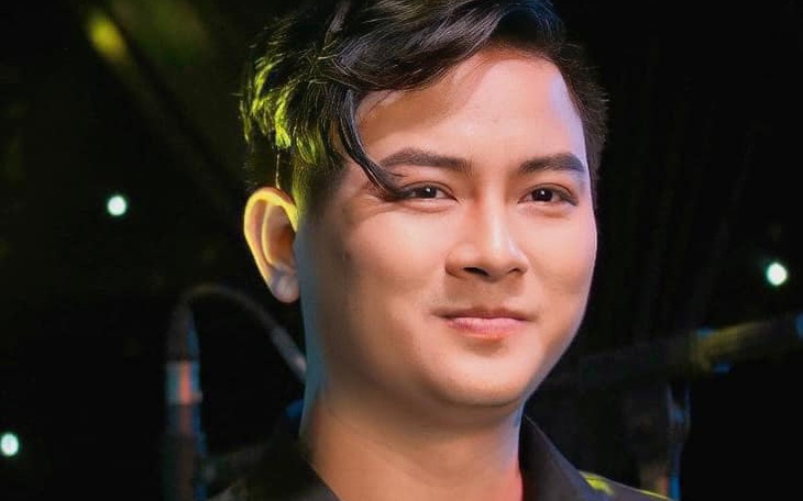 Chi nửa tỉ đồng chế tác chiếc máy bay của Công tử Bạc Liêu - Ảnh 2.