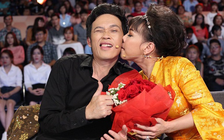 DJ Mie, Isaac bóc túi mù giúp người nghèo - Ảnh 3.