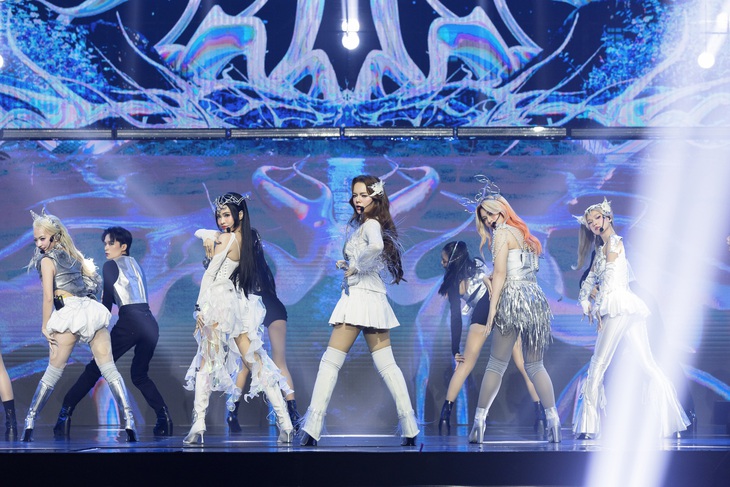 Phạm Quỳnh Anh mạo hiểm thay đổi ở 'Chị đẹp đạp gió' - Ảnh 6.