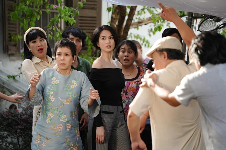 Việt Hương: Tôi là cục vàng của mẹ chồng - Ảnh 1.