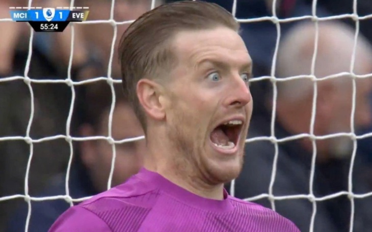 Fan cà khịa Haaland vì ‘vạ miệng’ trên sóng truyền hình - Ảnh 3.