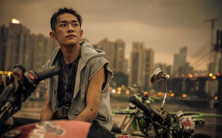 Dịch Dương Thiên Tỉ là sao nam Cbiz trẻ nhất tại Cannes 2025 - Ảnh 6.