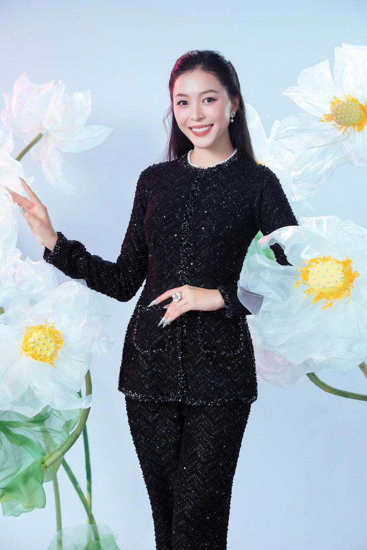 Ngỡ ngàng với nhan sắc thật của Tân Hoa hậu Quốc gia Việt Nam - Ảnh 2.