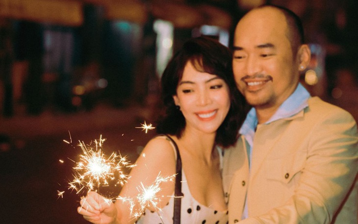 Trai đẹp 'Nụ hôn bạc tỷ' flex siêu xe 30 tỷ, mô tô xin tại showcase - Ảnh 7.