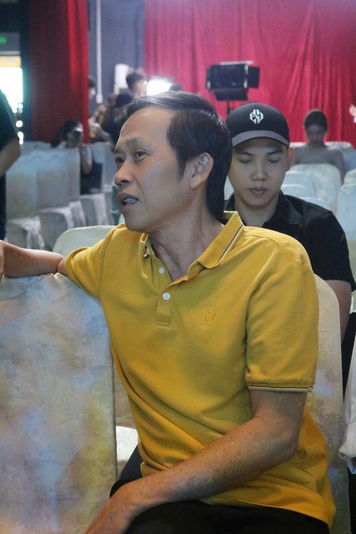 Phản ứng của Hoài Linh khi nhắc đến Hoài Lâm - Ảnh 2.