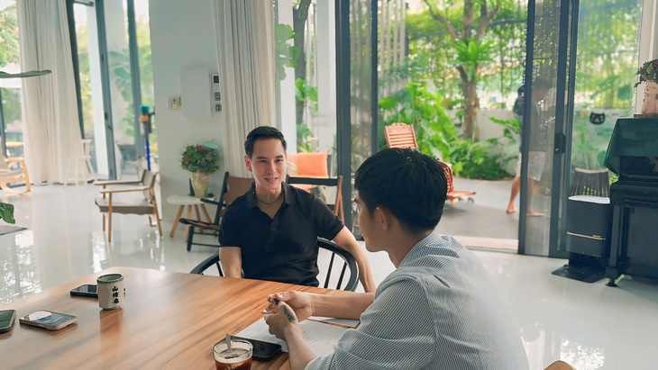 Lê Tuấn Khang xuất hiện ở nhà Lý Hải - Ảnh 3.