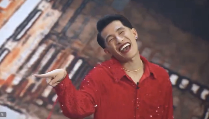 Diễn viên Tuấn Anh nhập vai duyên dáng nhân vật cô đồng với câu nói hot trend 