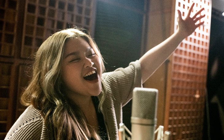 Thanh Bùi xuất hiện cùng J.ade (Bích Ngọc Idol) trong 