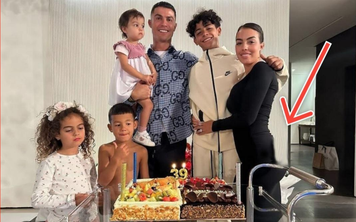 Bạn gái Cristiano Ronaldo bị tờ báo ở Iran sửa vòng 3