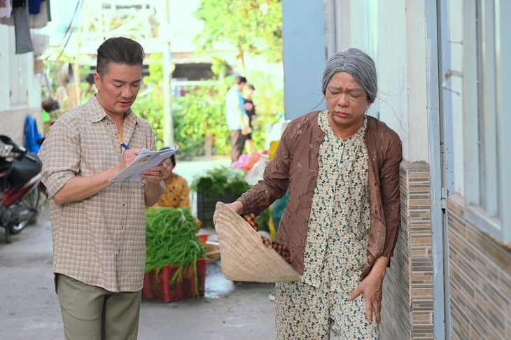 Đàm Vĩnh Hưng vào vai chủ trọ bên ngoài khó tính bên trong ấm áp, tình cảm