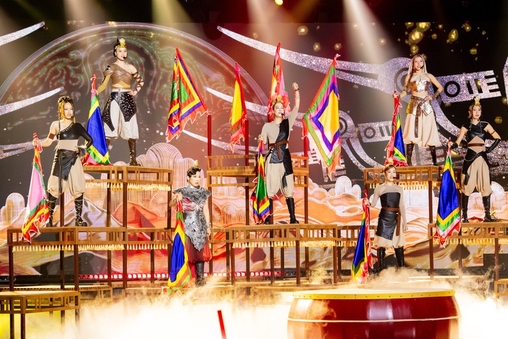 Nhóm Trang Pháp: Trang Pháp (nhóm trưởng), Mỹ Linh, Thu Phương, Lan Ngọc, Nguyên Hà, Uyên Linh, Lynk Lee luôn có những tiết mục được dàn dựng chất lượng