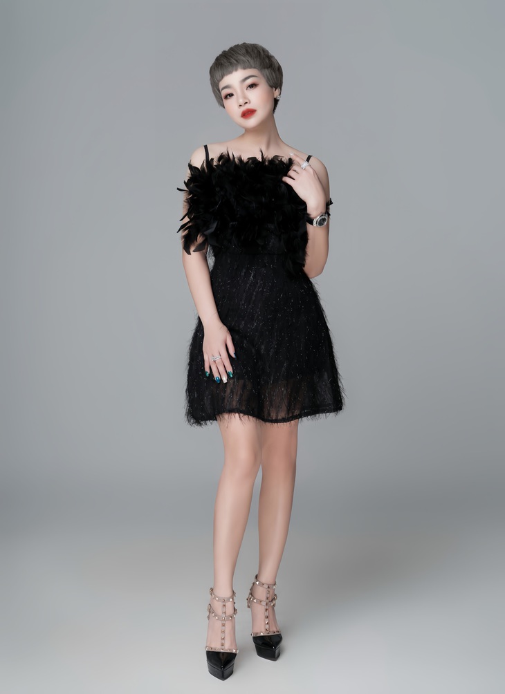 'Chuồn chuồn ớt' Ngọc Khuê trở lại cùng vẻ ngoài lạ lẫm- Ảnh 3.