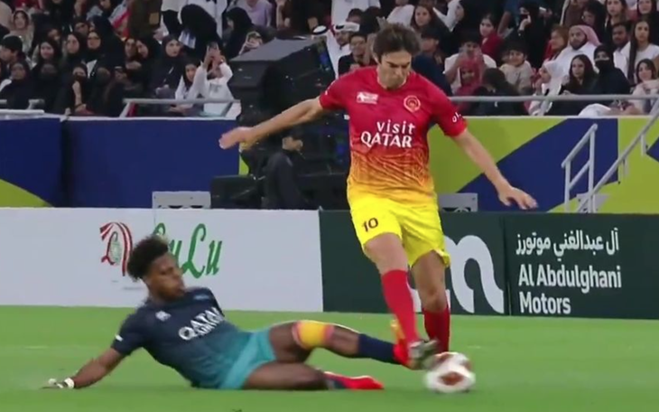 Fan rần rần khi IShowSpeed chống nạn sau màn ‘thể hiện’ trên sàn WWE - Ảnh 3.