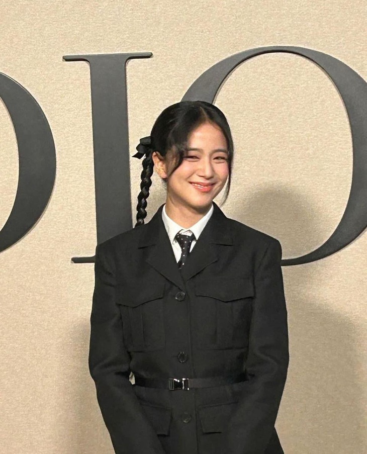 Nữ thần tượng luôn chọn phong cách thanh lịch và sang trọng ở mỗi sự kiện quan trọng