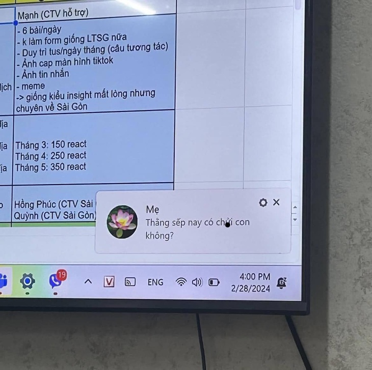 Sếp lúc này kiểu: "Lát vào phòng họp nói chuyện với tôi!". 