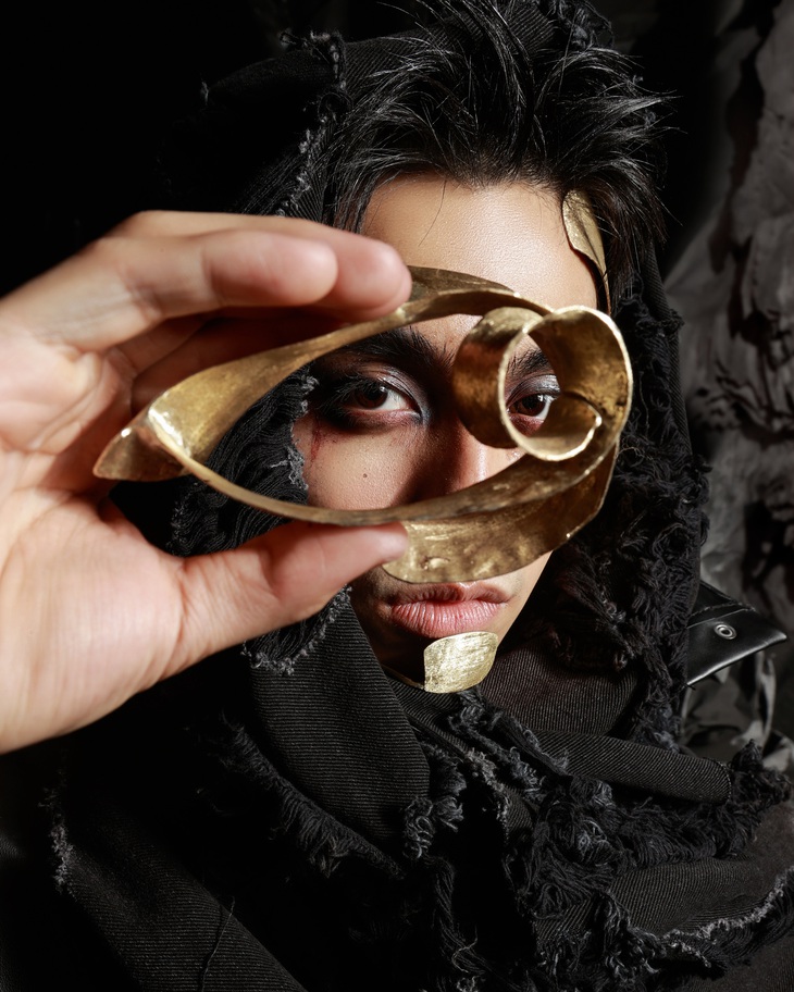 4 ca khúc trong EP ĐẸP đều do chính MONO viết lời