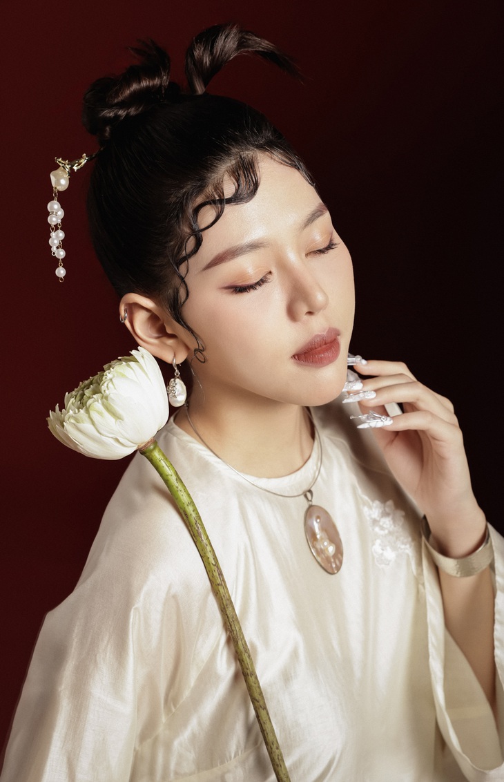 Năm 2024 là một năm Muộii sẽ đặt mục tiêu và cố gắng thật nhiều để mang đến cho khán giả của Muộii những sản phẩm âm nhạc chất lượng, dù kế hoạch vẫn đang trong quá trình bàn bạc cùng với ê kíp.