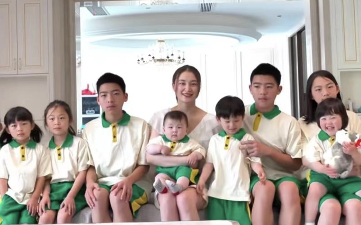 Phấn đấu sinh 12 con cho "đủ cung hoàng đạo"