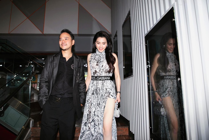 Trang Nhung và chồng. 10 năm tạm xa diễn xuất, Trang Nhung thử sức trong lĩnh vực kinh doanh và đạt được những thành công nhất định