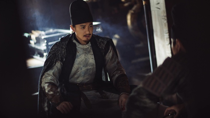 Nam chính Địch Nhân Kiệt do nam diễn viên Chu Nhất Vi đảm nhận.