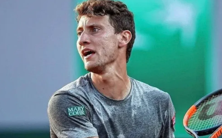 Tay vợt bị trọng tài truất quyền thi đấu vì 