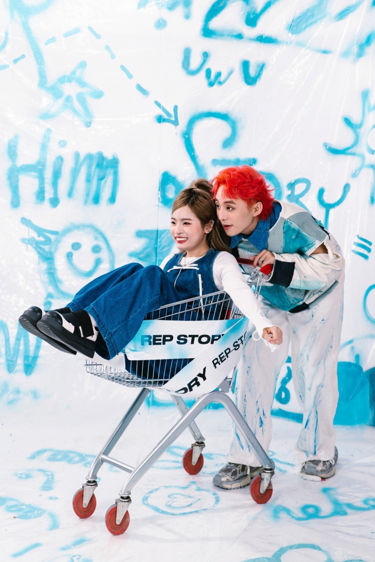 Giọng ca sinh năm 1995 và cô bạn Ngọc Kem có 