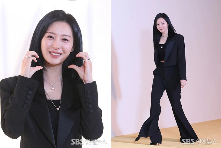 Ngoài ra, tại sự kiện còn có sự góp mặt của đông đảo ngôi sao đình đám, trong đó có nữ chính bộ phim Queen of Tears đang gây bão trong thời gian gần đây - Kim Ji Wo. Dù lựa chọn kiểu tóc thẳng đơn giản cùng tông trang điểm nhẹ nhàng nhưng ngôi sao Queen Of Tears vẫn ghi điểm bởi vẻ đẹp nhẹ nhàng, thanh tao tựa nữ thần