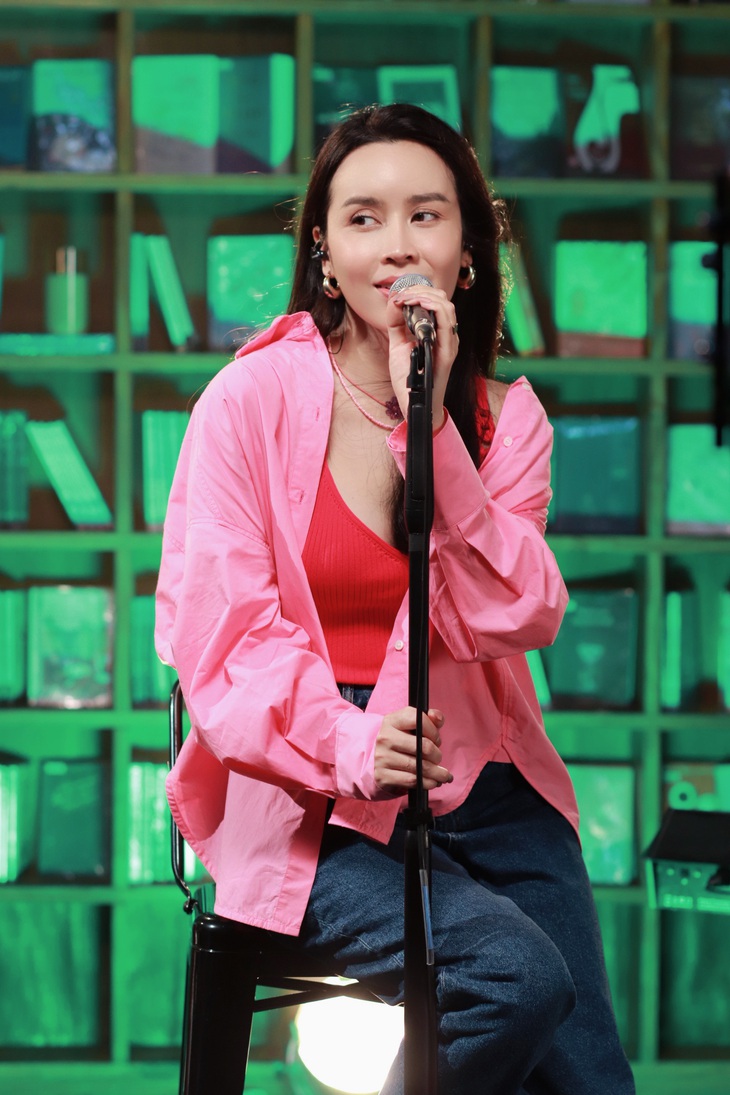 Lưu Hương Giang làm mới bản hit gần 10 năm tuổi- Ảnh 3.