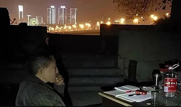 Chưa trúng số độc đắc thì chưa về nhà...