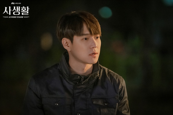 Dẫu vậy, cũng có không ít fan nhớ nhung vẻ thư sinh, điển trai lúc "vừa người" của Goo Kyung Pyo thời đóng phim Private lives.&nbsp;