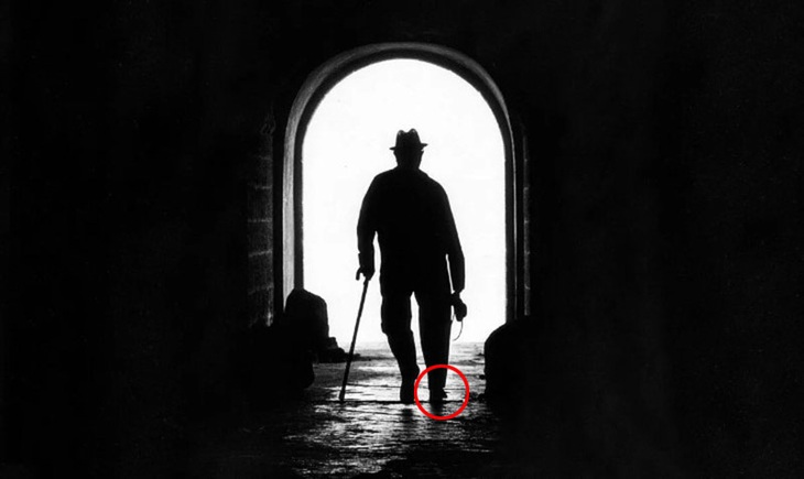 Thử tài tinh mắt: Người đàn ông đang đi về hướng nào?- Ảnh 2.