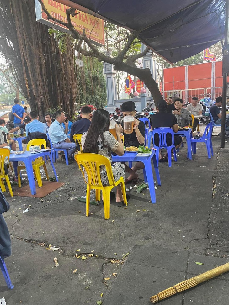 Đồng vợ đồng chồng.