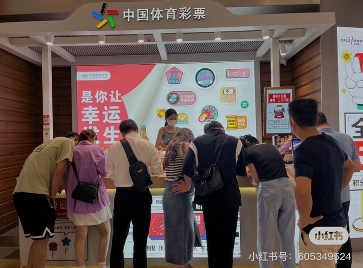 Người trẻ Trung Quốc mê xổ số hơn trước, khi thị trường lao động ngày càng khắc nghiệt.