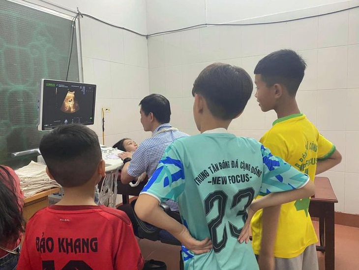 Bác sĩ ơi, tụi con có em gái chưa?