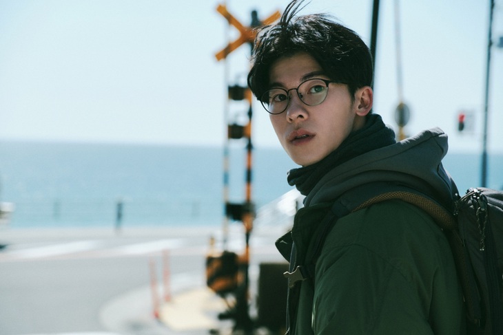 Hứa Quang Hán, sinh năm 1990, trở lại hình tượng "nam thần thanh xuân" tuổi 17