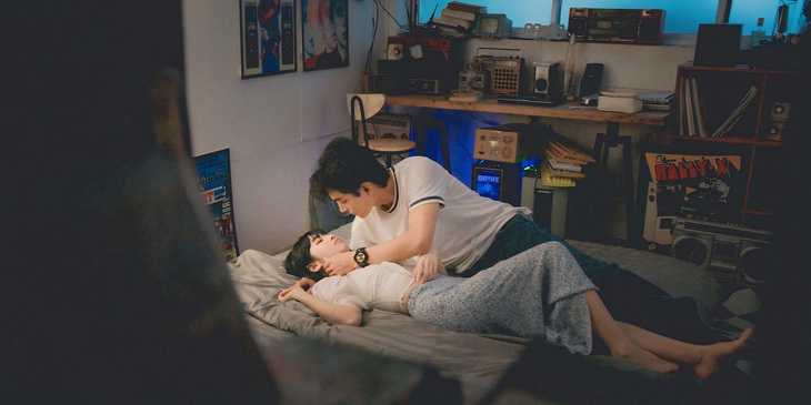 Khánh Vân lần đầu đóng cảnh nóng.