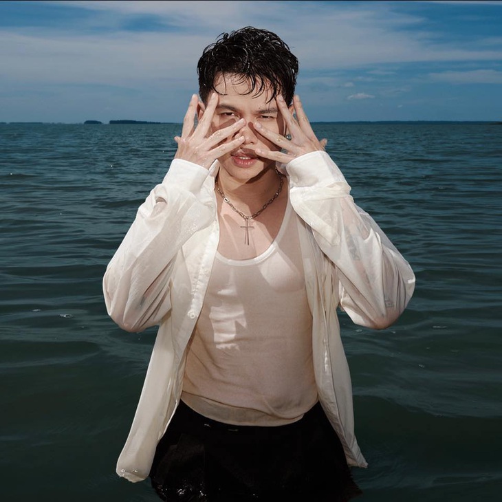 Hoàng Tôn come back vào tối 7-3 với ca khúc Say